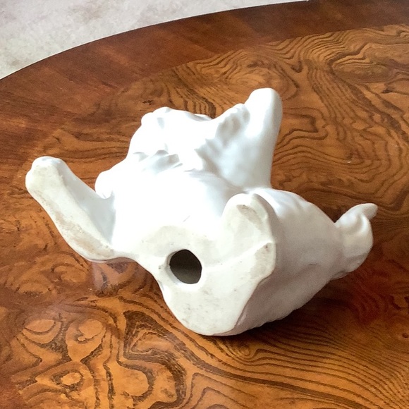 Ceramic lion statue white good details nice in your garden or you could … - Picture 5 of 5